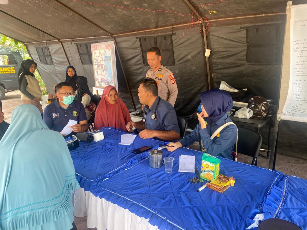 Polres Aceh Tengah Kembali Berikan Layanan Kesehatan Gratis di Posko Pengungsian Korban Bencana Alam