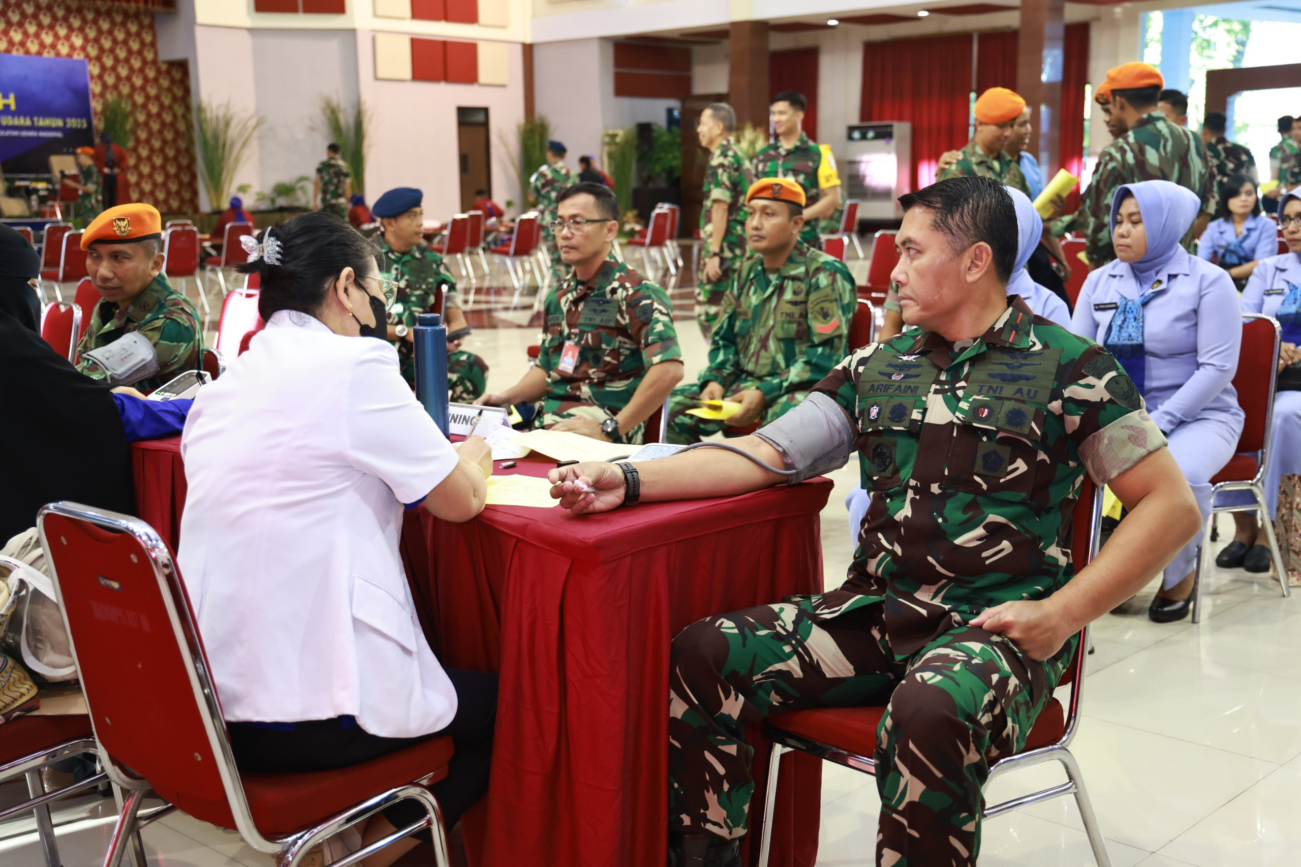 Pangkoopsud II Hadiri Kegiatan Donor Darah dalam Rangka Peringatan HUT Ke-79 TNI AU TA. 2025 di Makoopsud II