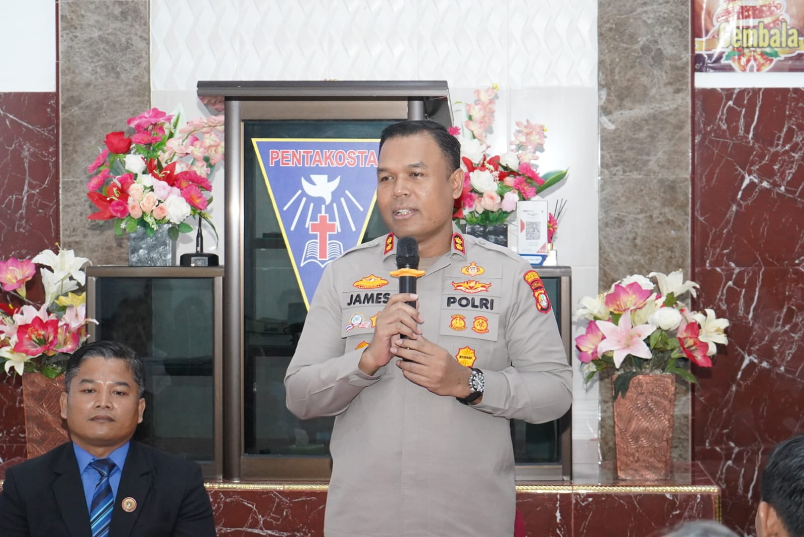 Wakapolres Metro Jakarta Utara Sapa Jemaat Gereja Pentakosta Lewat Program Minggu Kasih