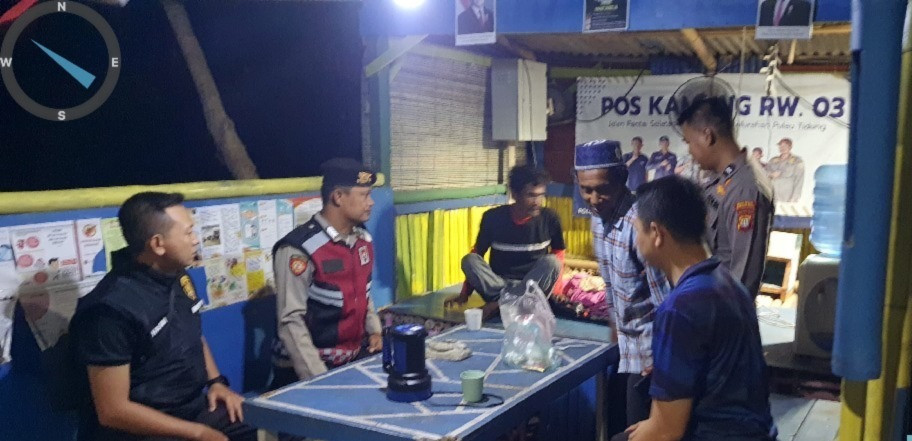 Minggu Malam, Polsek Kepulauan Seribu Selatan Gencarkan Patroli dan Sosialisasi Layanan Polisi 110