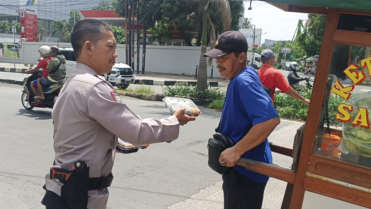 Polsek Metro Penjaringan Gelar Jumat Berkah, Wujud Kepedulian dan Kedekatan dengan Masyarakat