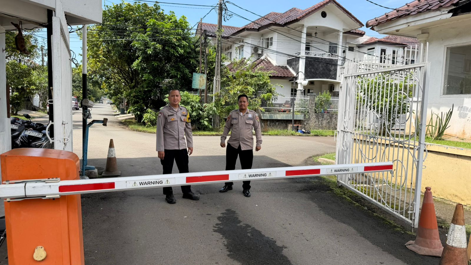 Bhabinkamtibmas Jatikarya Intensifkan Patroli Dialogis dan Pengecekan Rumah Kosong Ditinggal Mudik