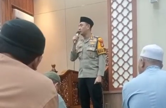 Wakapolres Metro Jakarta Utara Ajak Masyarakat Cegah Bullying, Narkoba, dan Tawuran dalam Kegiatan Subuh Keliling di Koja