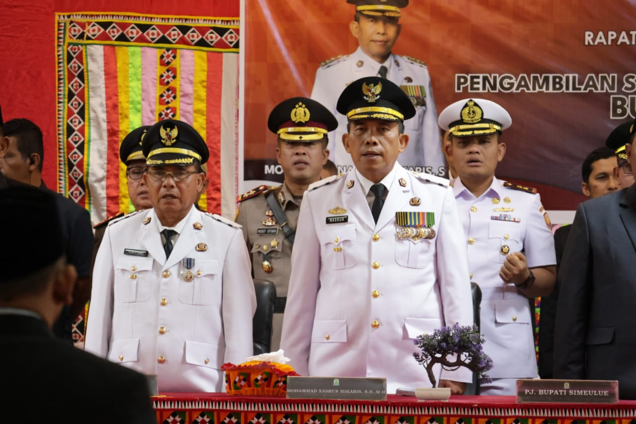 Danlanal Simeulue Hadiri Rapat Paripurna DPRK Simeulue Dalam Pengambilan Sumpah Jabatan Bupati dan Wakil Bupati Terpilih Periode 2025-2030