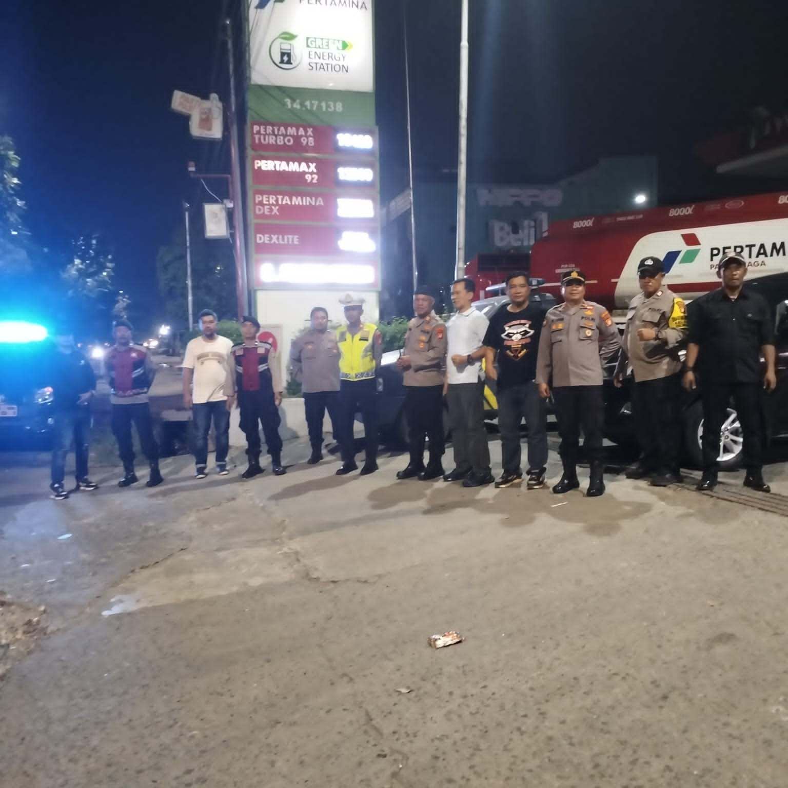 Kapolsek Bekasi Barat Pimpin Patroli, Perkuat Rasa Aman di Tengah Masyarakat