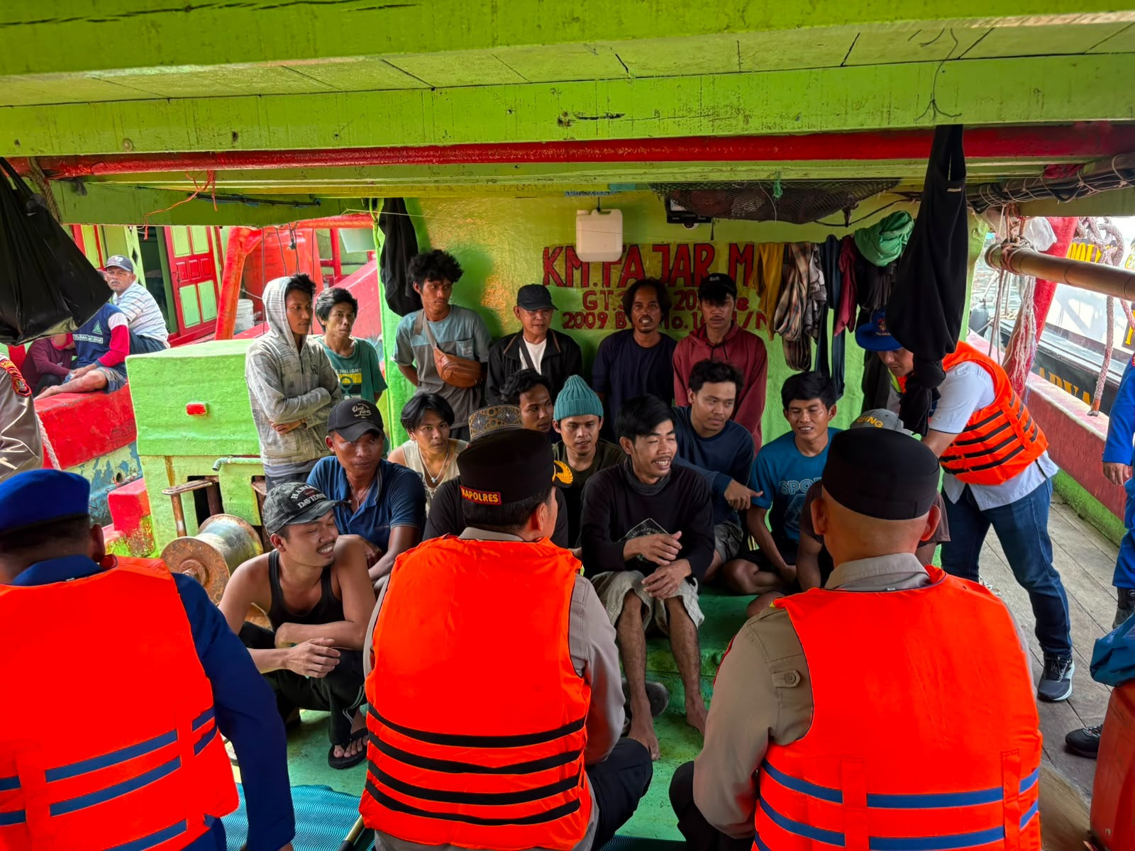 Kapolres Kepulauan Seribu Gelar Jumat Curhat dan Jaga Jakarta On The Spot di Pulau Panggang, Perkuat Sinergi Jaga Kamtibmas