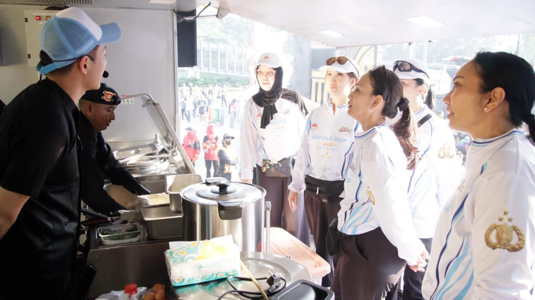 Aksi Chef Hideki Masak Nasi Goreng Jadi Daya Tarik Pembukaan Pekan Olahraga Polri 2026