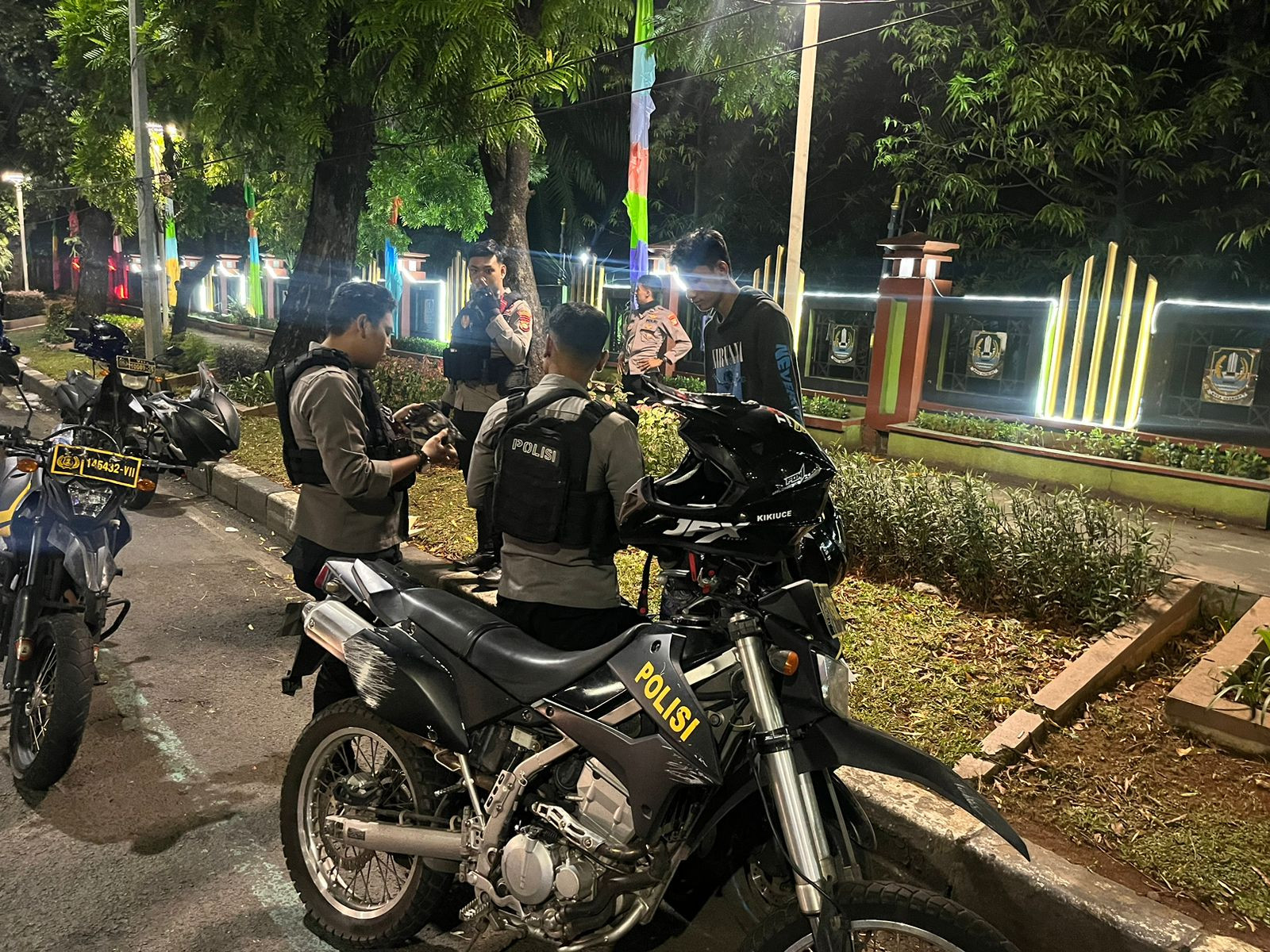 Patroli Dini Hari, Tim Perintis Presisi Polres Metro Bekasi Kota Jaga Keamanan Warga