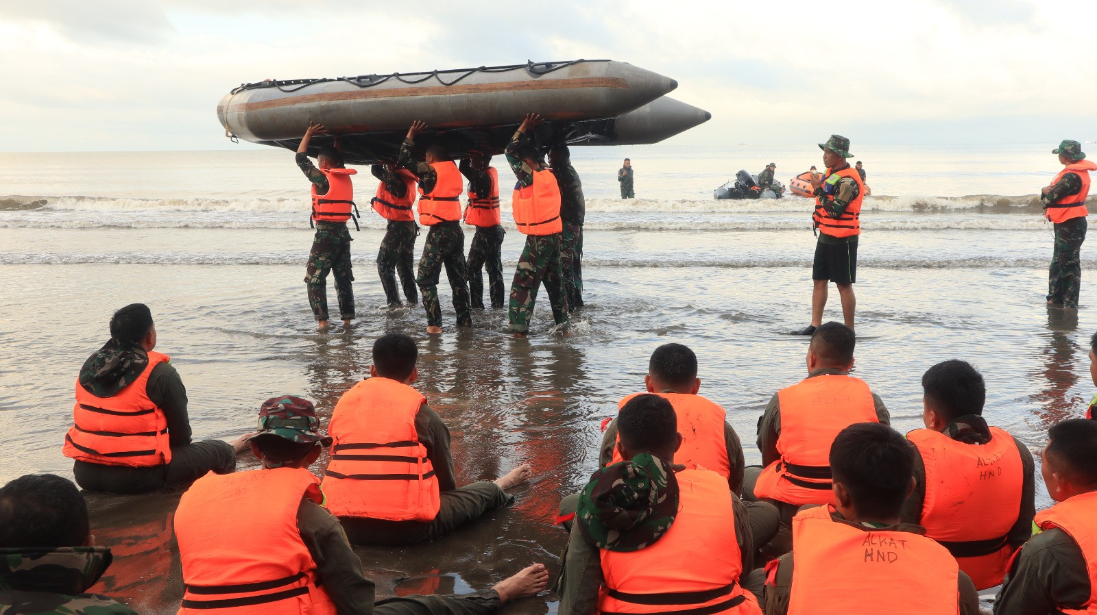 Danlanud Sultan Hasanuddin Secara Resmi Menutup Latihan Survival Dasar Tahun 2025