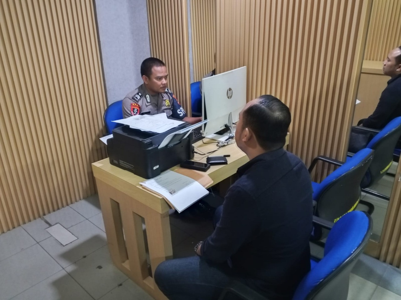 Pelayanan Cepat dan Ramah, SPKT Polda Metro Jaya Kembali Tuai Apresiasi dari Warga