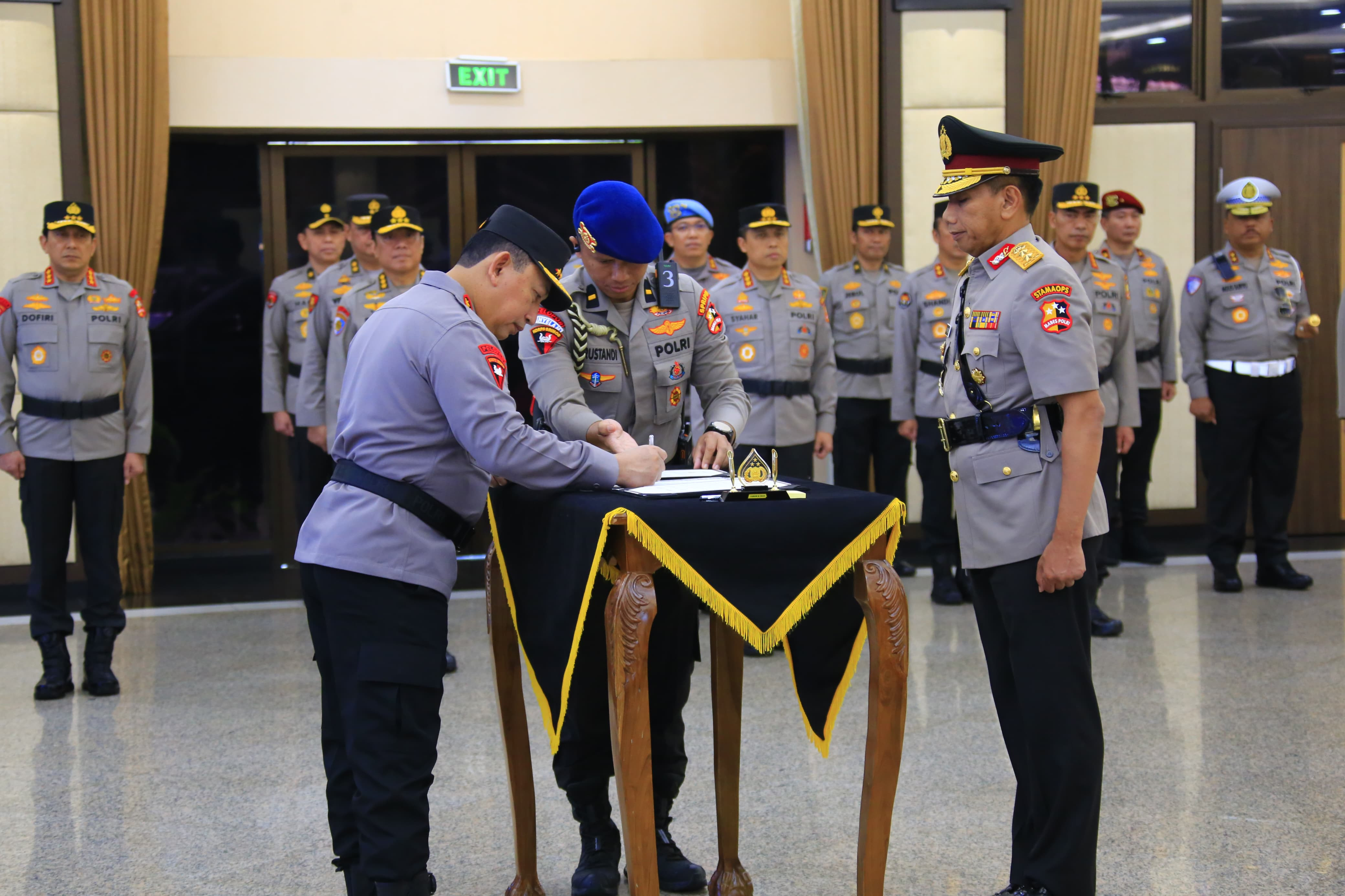 Polri Lakukan Mutasi dan Promosi Jabatan untuk 49 Pati dan Pamen, Termasuk Jabatan Kapolda Jabar