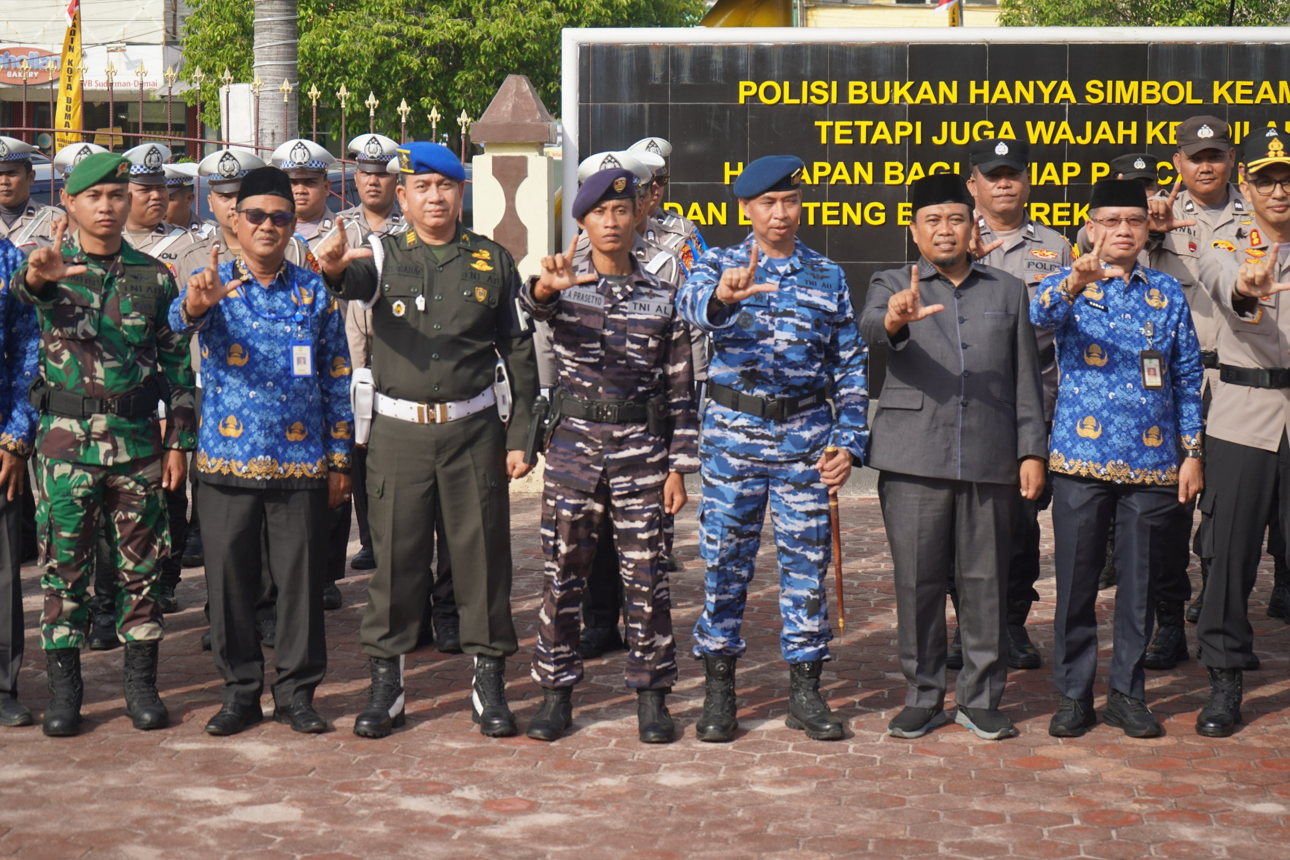 Perkuat Sinergitas TNI-Polri, Lanal Dumai Ikuti Apel Gelar Pasukan Operasi Zebra Lancang Kuning 2025