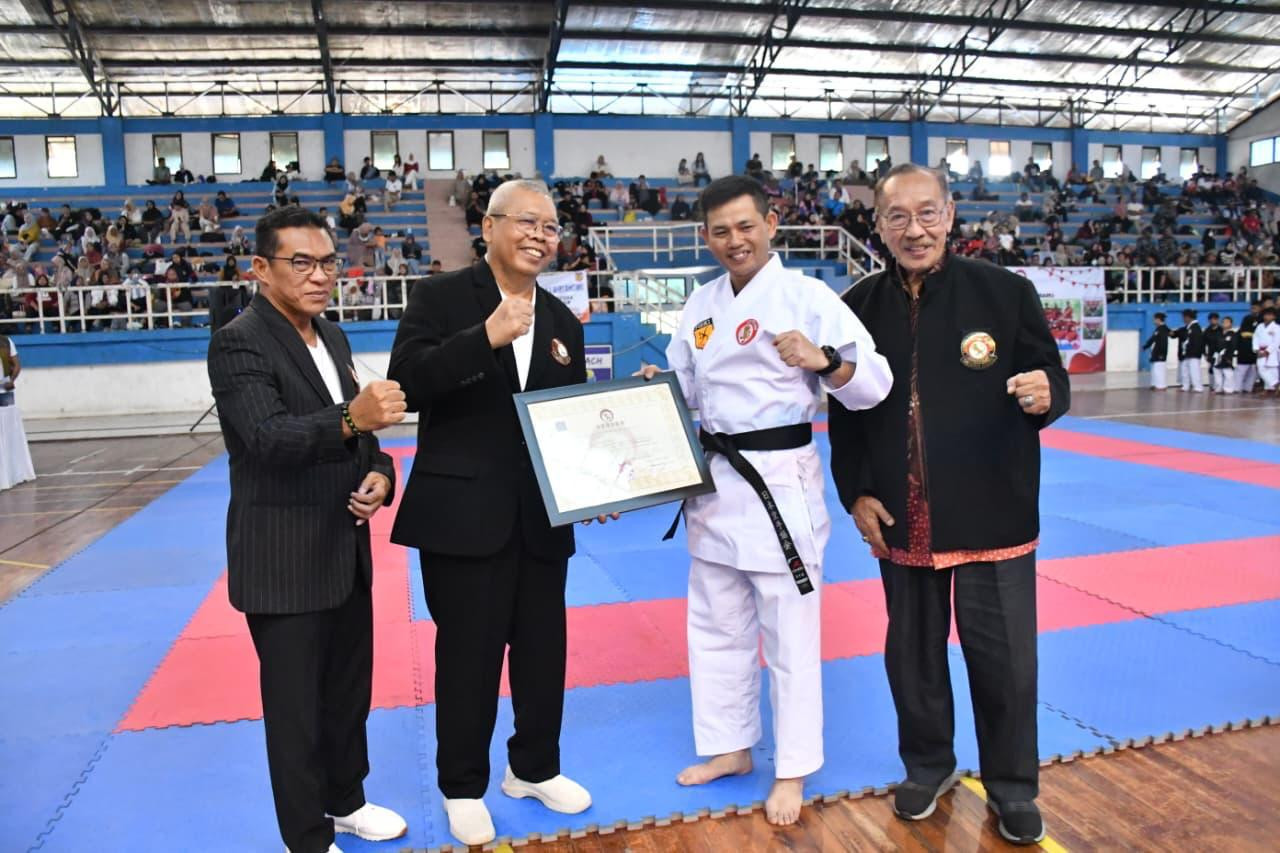 Cari Bibit Atlet Karate, Lanal Banjarmasin Gelar Kejuaraan Karate Lemkari Kalsel II