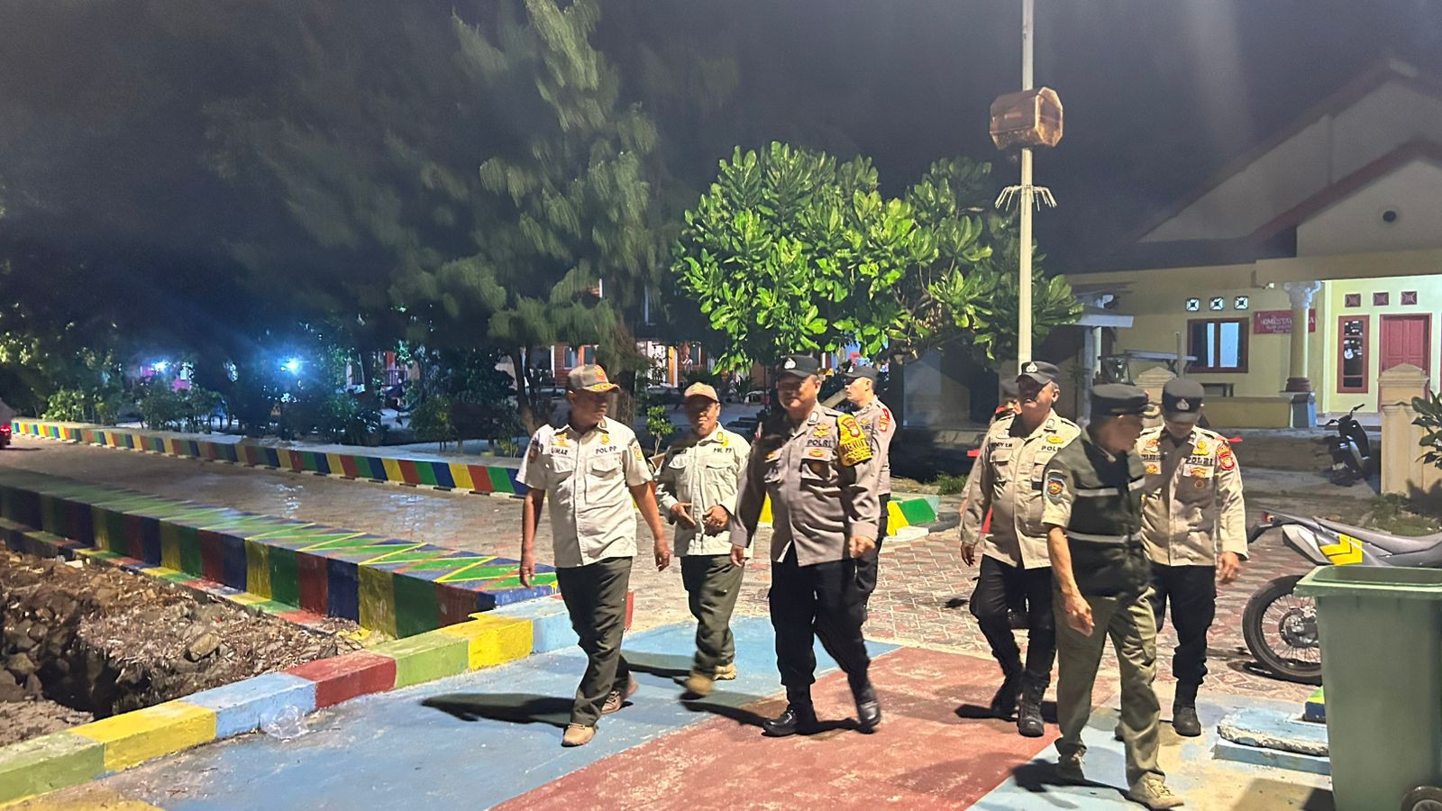 Patroli Malam Ops Ketupat Jaya 2026, Polres Kepulauan Seribu Amankan Rumah Warga dan Kawasan Wisata, Imbau Hubungi 110 Saat Darurat