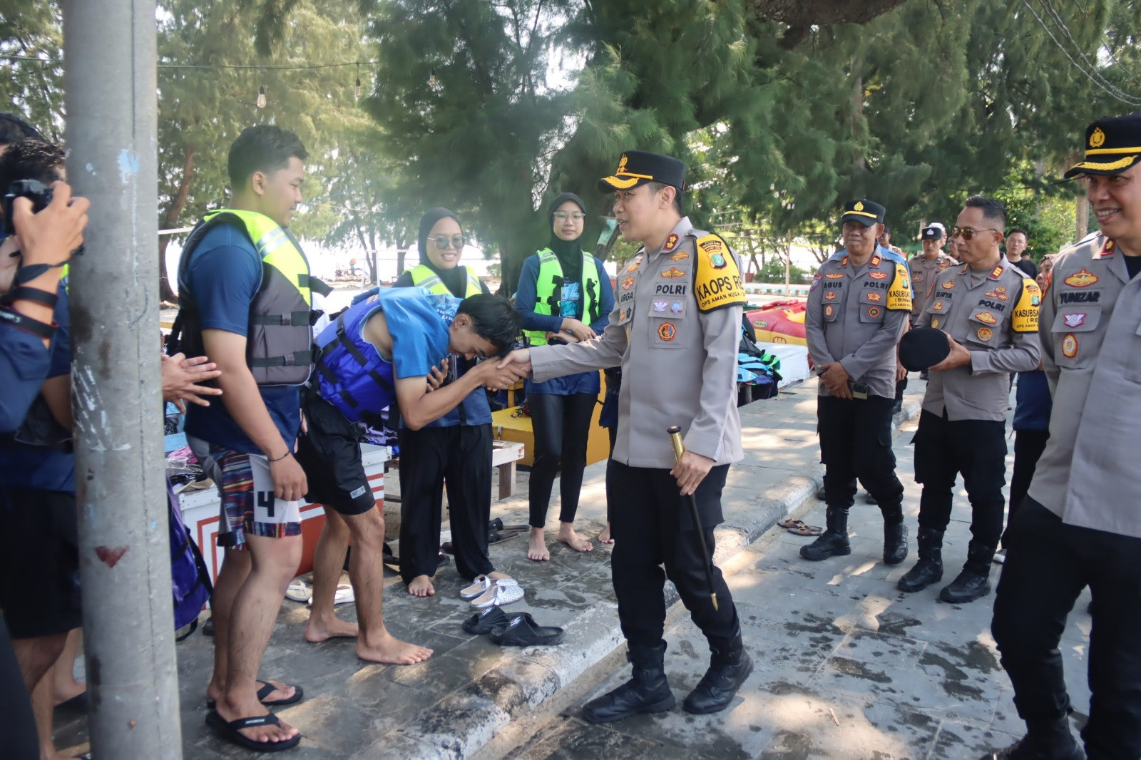 Kapolres Kepulauan Seribu Pantau Langsung Aktivitas Wisata, Imbau Wisatawan Utamakan Keselamatan
