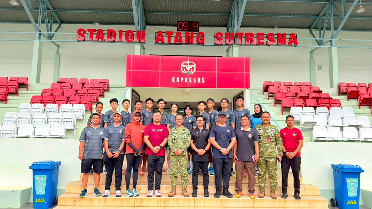 Letjen TNI Richard Tampubolon Tinjau Atlet Pelatnas Taekwondo Indonesia di Markas Kopassus