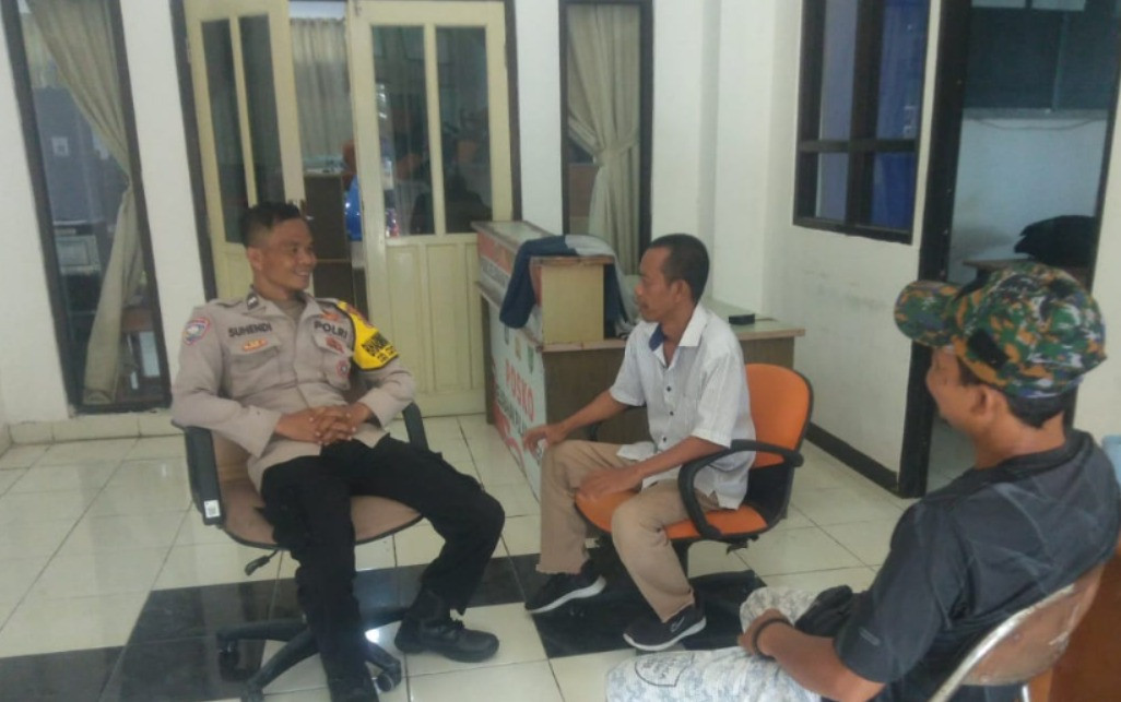 Cegah Premanisme, Bhabinkamtibmas Pulau Panggang Gandeng Tokoh Masyarakat Jaga Keamanan Wilayah