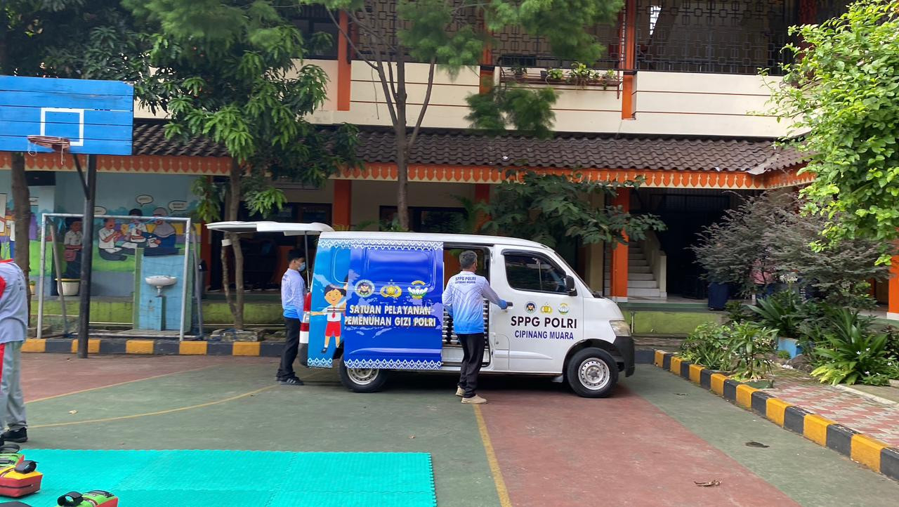 SPPG Cipinang Polres Kepulauan Seribu Resmi Beroperasi, MBG Pertama Meluncur ke SLB Negeri 7 Jakarta