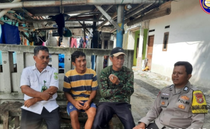 Bhabinkamtibmas Pulau Lancang Sambangi Warga, Ingatkan Bahaya Judi Online
