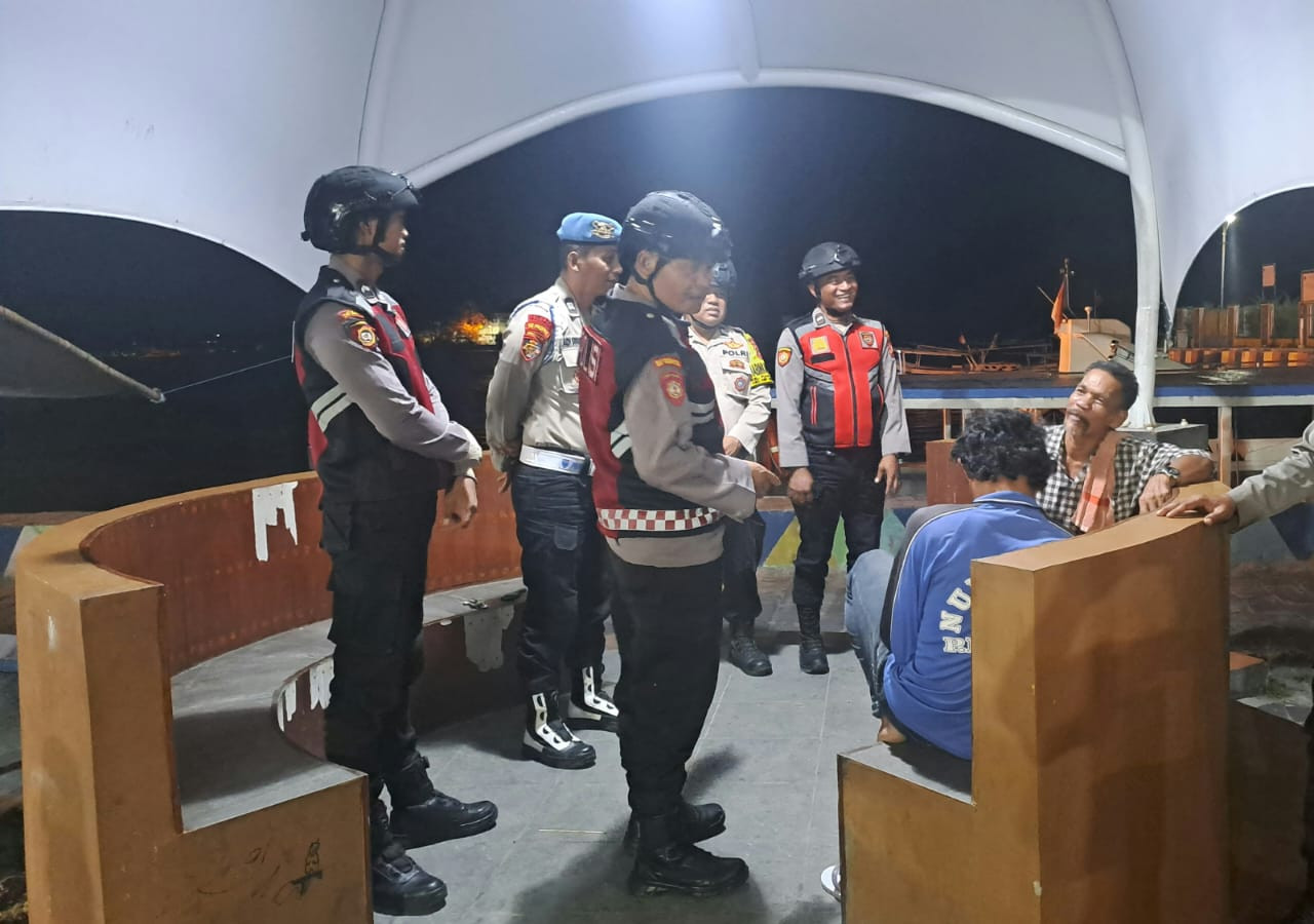 Patroli Malam Gabungan di Kepulauan Seribu, Petugas Sisir Pulau Berpenduduk Demi Rasa Aman Warga