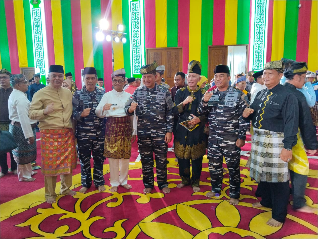 Danlanal Bintan Turut Hadiri Acara Penganugerahan Gelar Kebesaran Adat Kepri