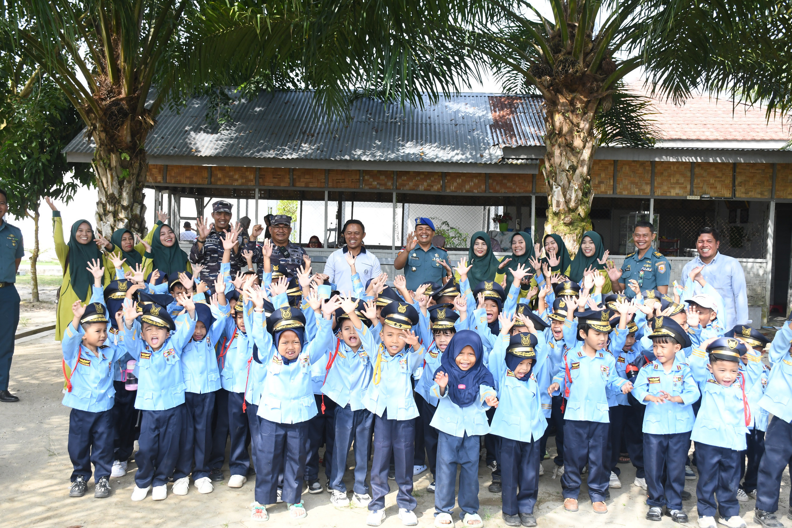 Belajar Sambil Bermain, Kunjungan Seru Siswa PAUD Budi Luhur Ke Mako Lanal TBA