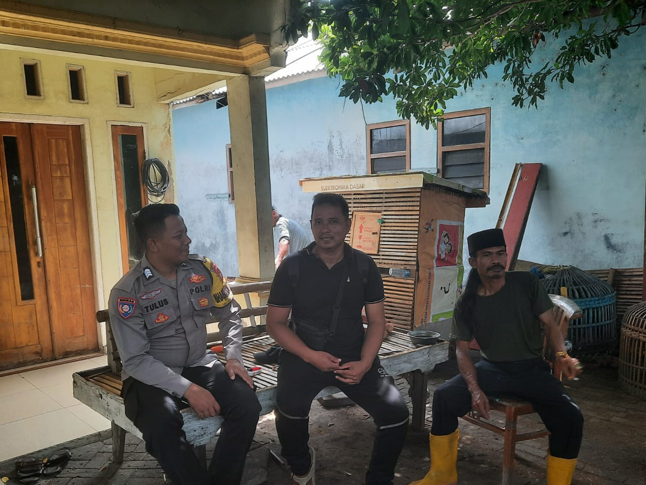 Bhabinkamtibmas Pulau Lancang Laksanakan Giat Cooling System, Ajak Warga Jaga Kamtibmas dan Waspadai Cuaca Laut