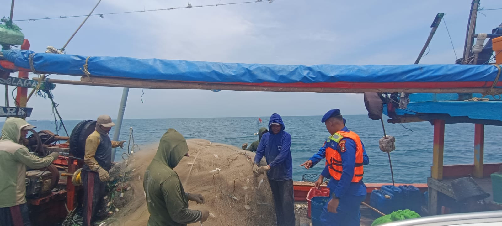 Patroli Ramadhan di Perairan, Satpolairud Polres Kepulauan Seribu Antisipasi Perompakan dan Sosialisasikan Layanan 110