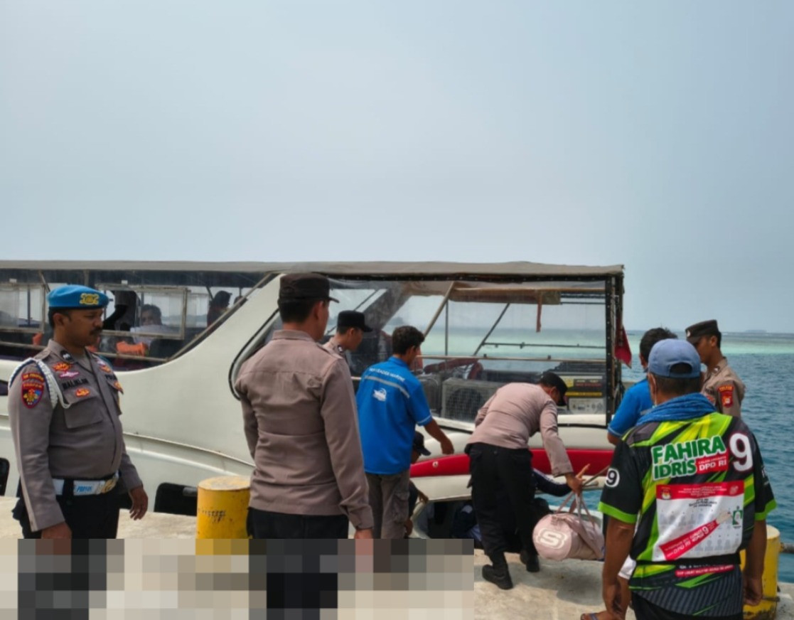 Layanan Polisi 110 Disosialisasikan di Dermaga, Polres Kepulauan Seribu Ingatkan Warga Waspada Angin Kencang dan Ombak