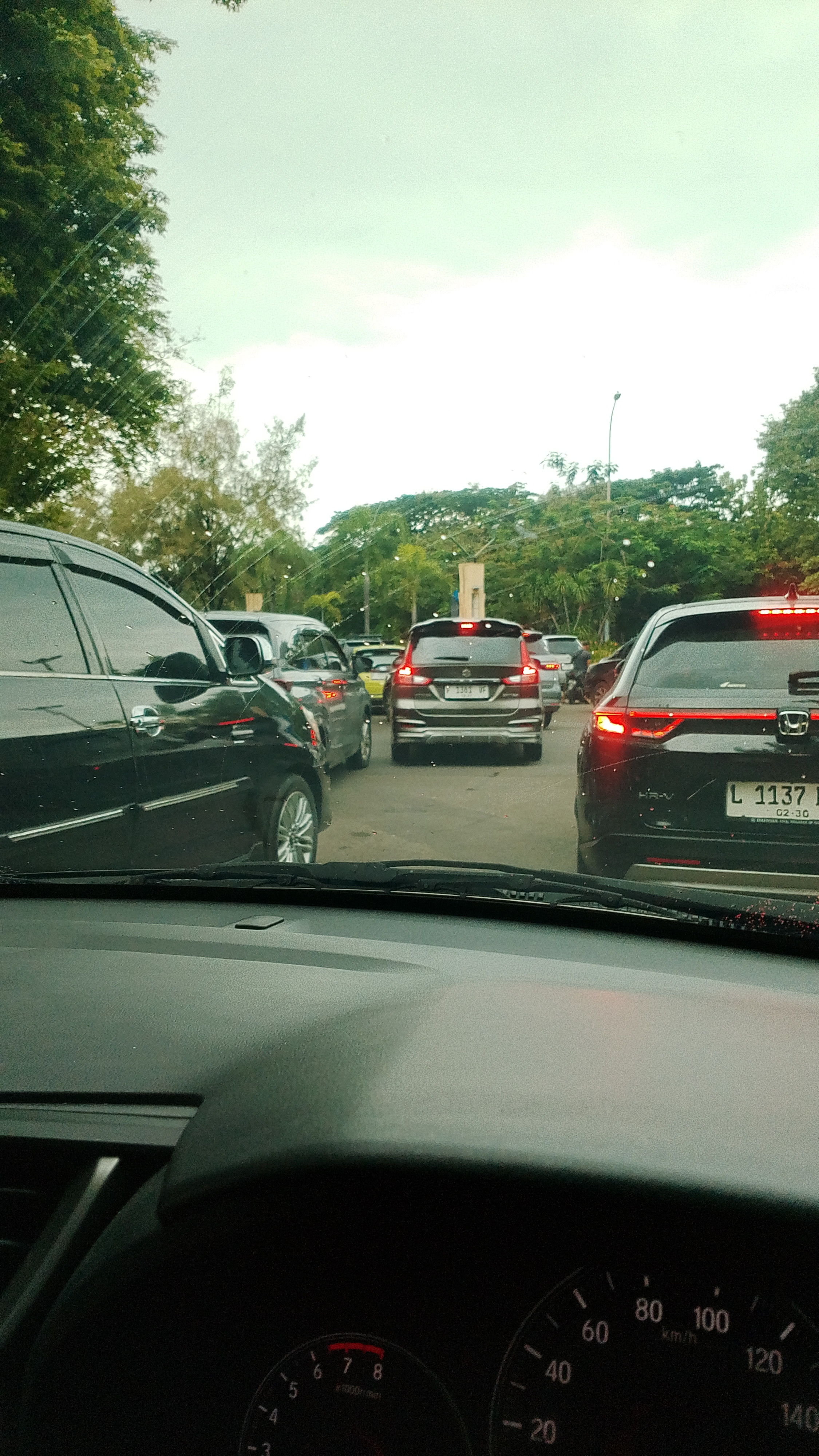 Ancol Tetap Ramai, Warga Rayakan Libur Awal Tahun Bersama Keluarga