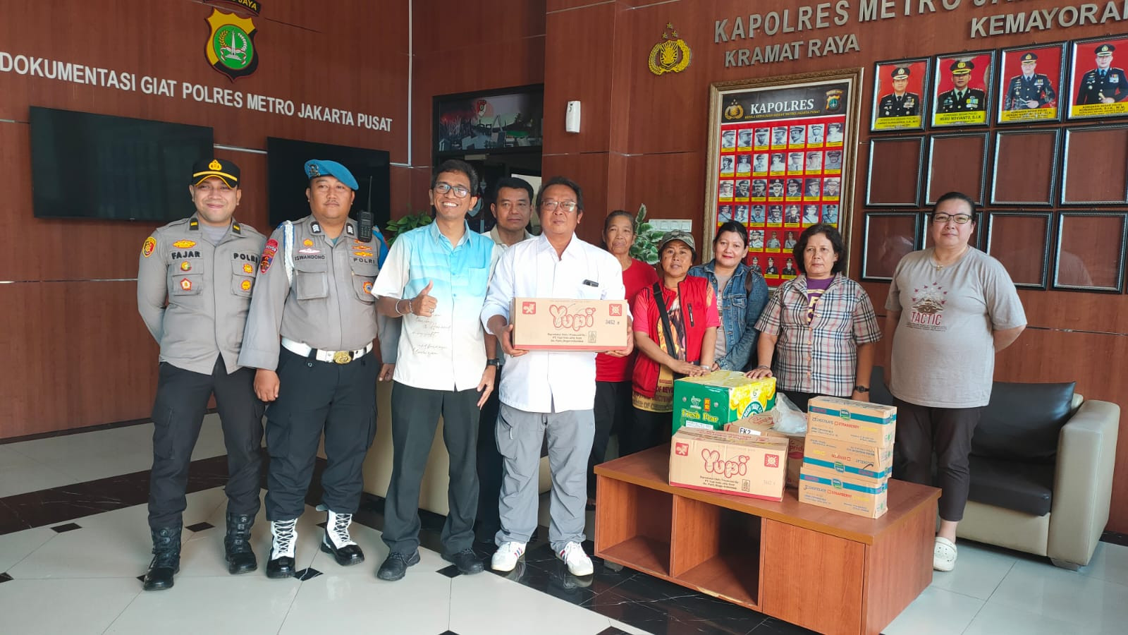 Polres Metro Jakarta Pusat Terima Bantuan dari Warga, Simbol Eratnya Hubungan Polisi dan Masyarakat