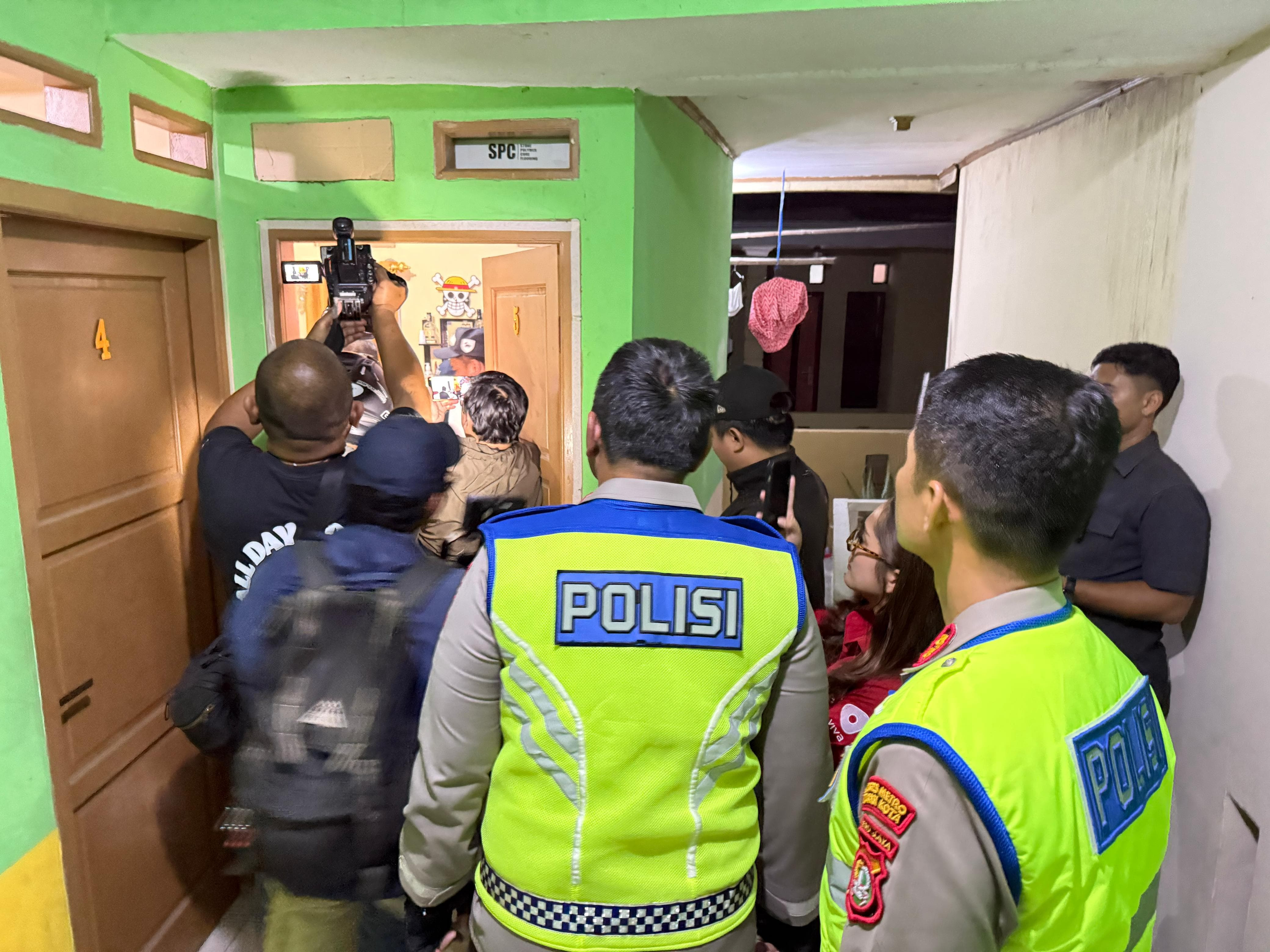 Kapolres Bekasi Kota Pimpin OKJ di Sasak, Dua Pengedar dan 2.900 Obat Keras Diamankan