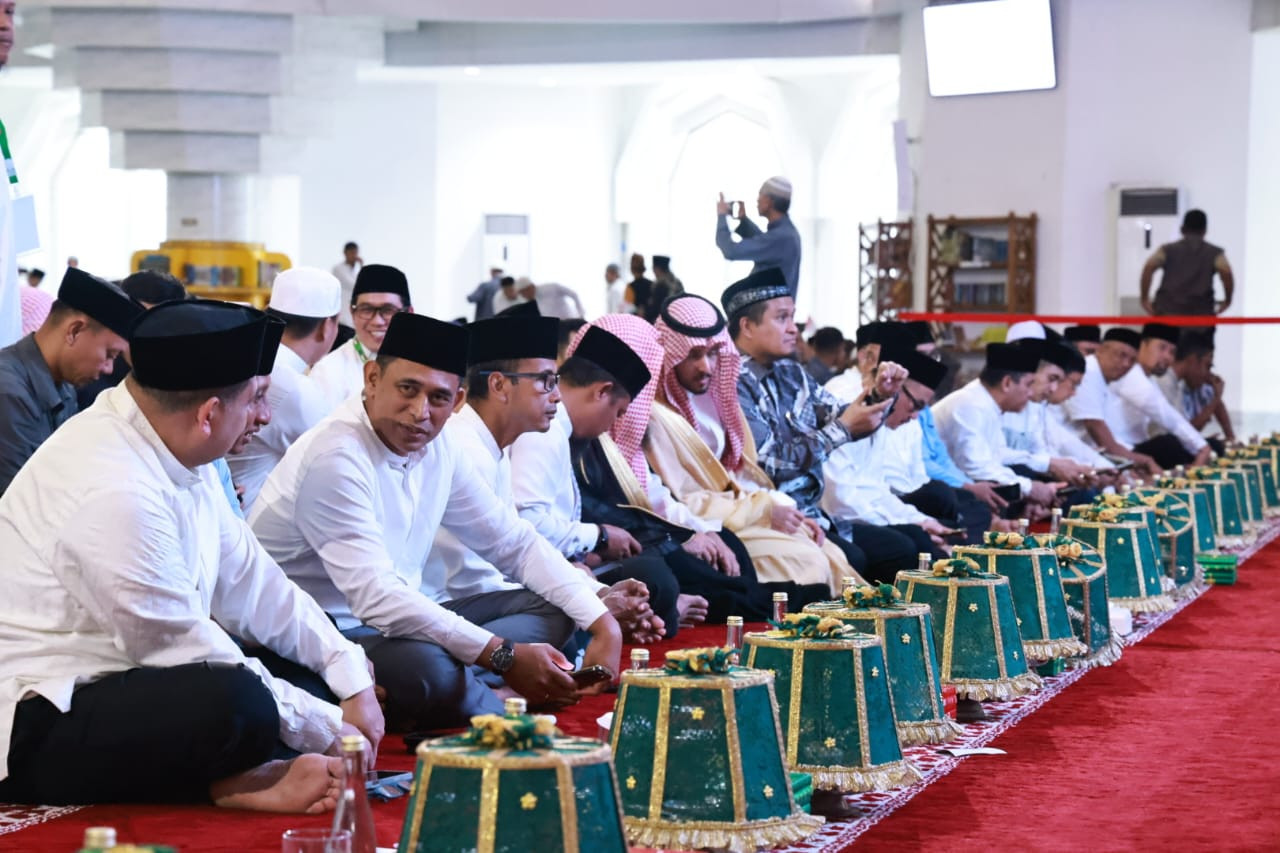 Kaskoops Udara II Hadiri Buka Puasa Ramadhan Akbar di Masjid 99 Kubah Makassar