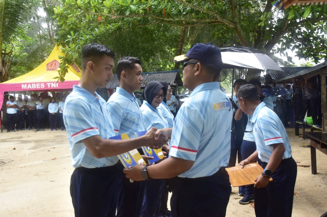 Dalam Rangka Menyongsong Hari Armada RI Tahun 2025, Kodaeral X Gelar Olahraga Bersama