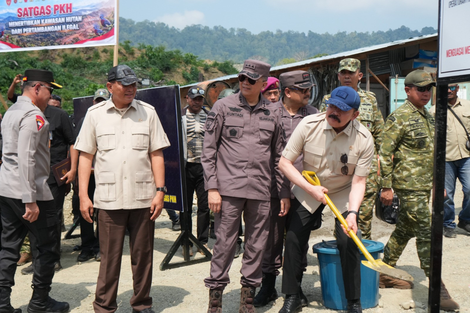 Menhan Tegaskan Sinergi 12 Kementerian/Lembaga, Satgas PKH Tertibkan Tambang PT Kristalin Ekalestari di Nabire