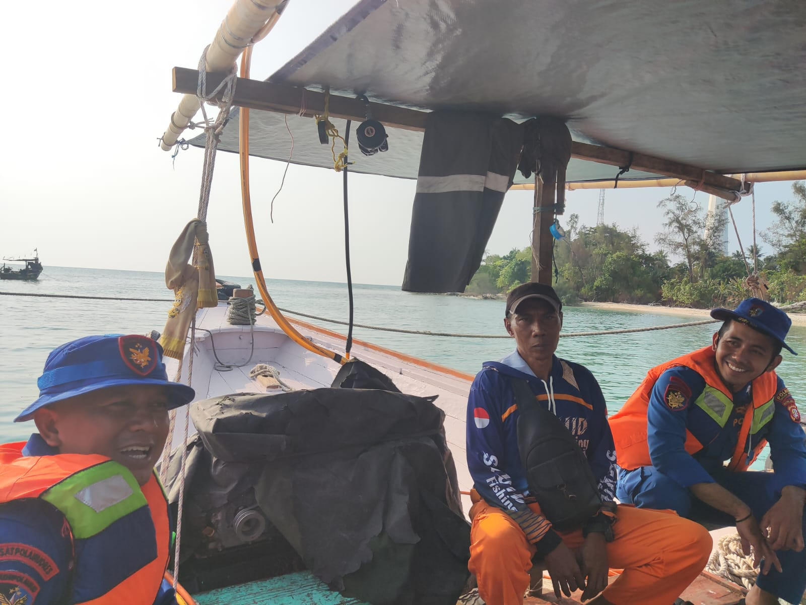 Layanan Polisi 110, Satpolairud Polres Kepulauan Seribu Imbau Nelayan Waspada Aktivitas Gunung Anak Krakatau