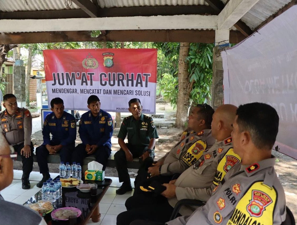 Kapolres Kepulauan Seribu Gelar Jumat Curhat di Pulau Pari: Dengarkan Warga, Cegah Premanisme, Jaga Kamtibmas