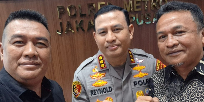 PWI Pusat Serahkan Berkas Penyelesaian Konflik Internal ke Kapolres Jakarta Pusat