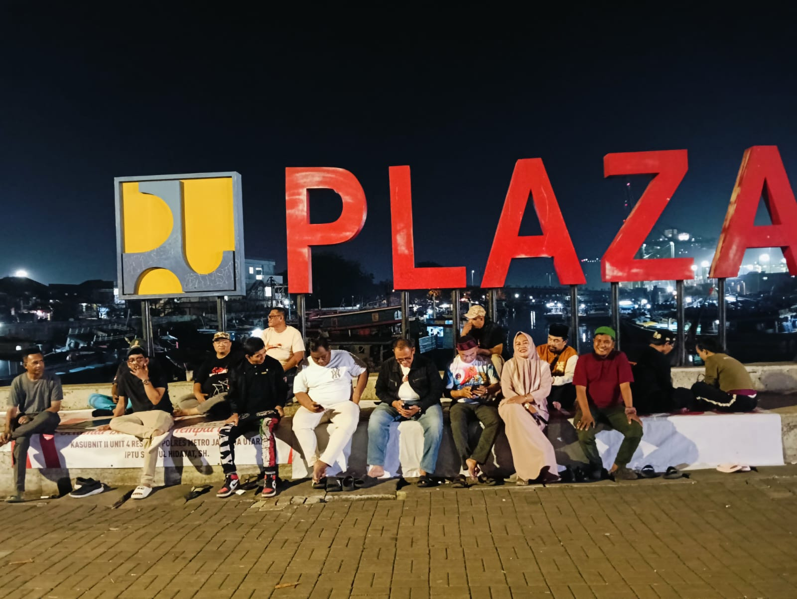 Warga Resah! Musik Pedagang Kopi Bising Tiap Malam di Plaza Kalibaru