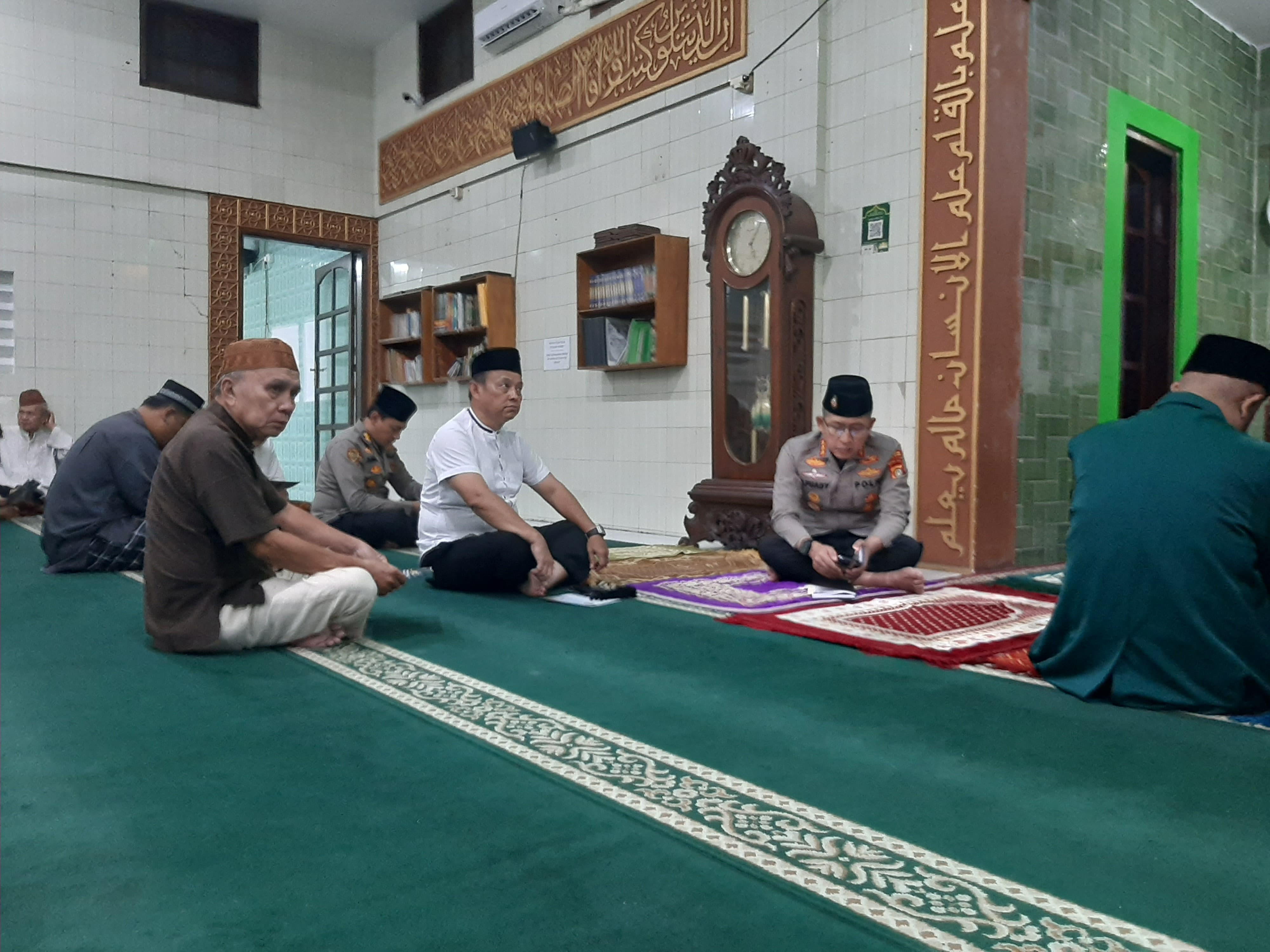 Kapolres Metro Jakarta Utara Gelar Program Subuh Keliling di Masjid Jami Hibbulloh Koja