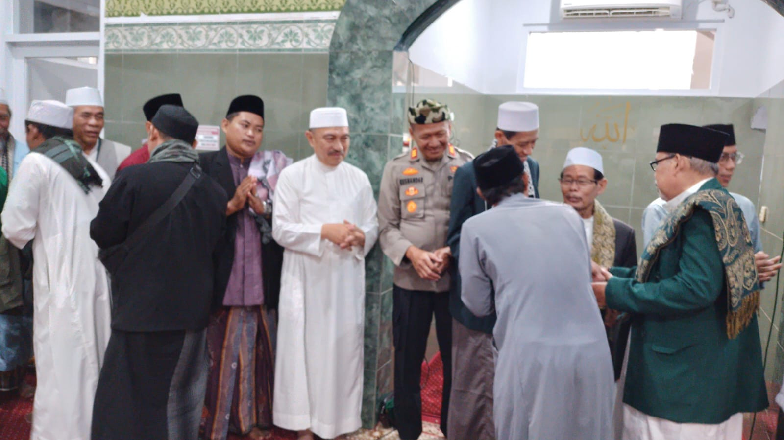 Wakapolsek Pondok Gede Hadiri Sholat Subuh Berjamaah dan Halal Bihalal Bersama Wakil Walikota Bekasi