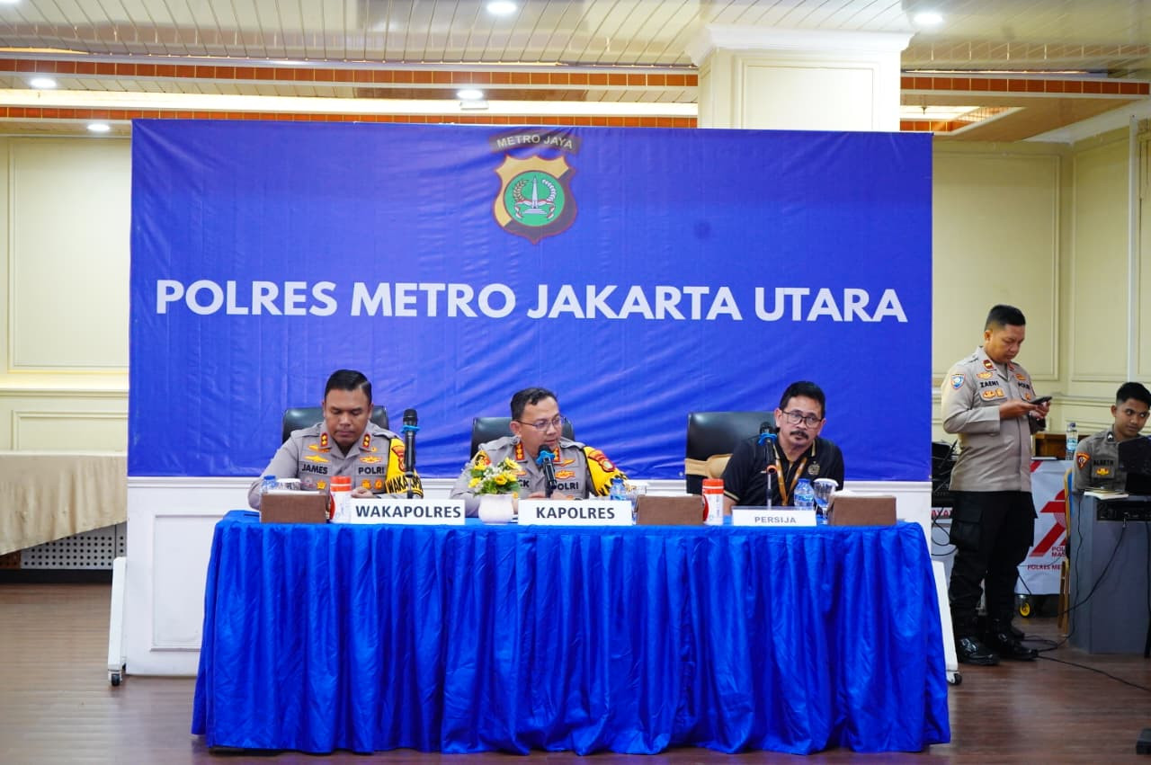 Kapolres Metro Jakarta Utara Pimpin Rakor Pengamanan Laga Persija vs Bali United di JIS