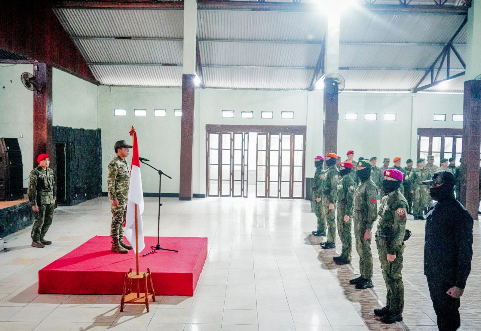Jaga Kedaulatan NKRI, 136 Prajurit TNI di Papua Terima Kenaikan Pangkat Luar Biasa