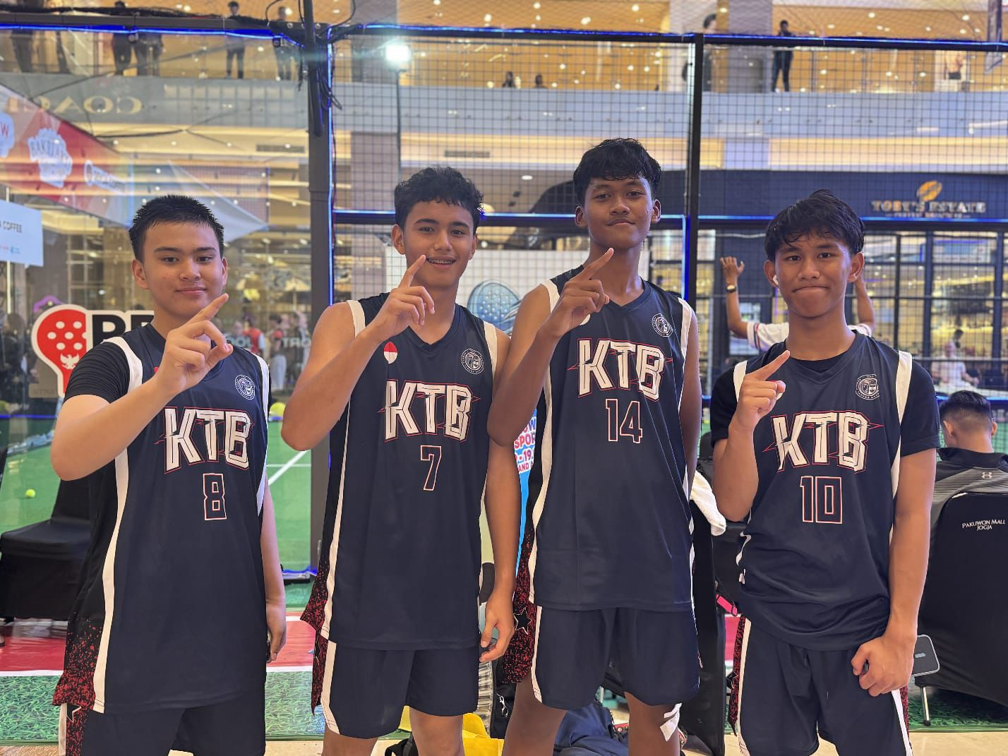 Tim Basket SMA KTB Sabet Juara 1 Turnamen Pakuwon Sport 3 on 3 Basketball U16