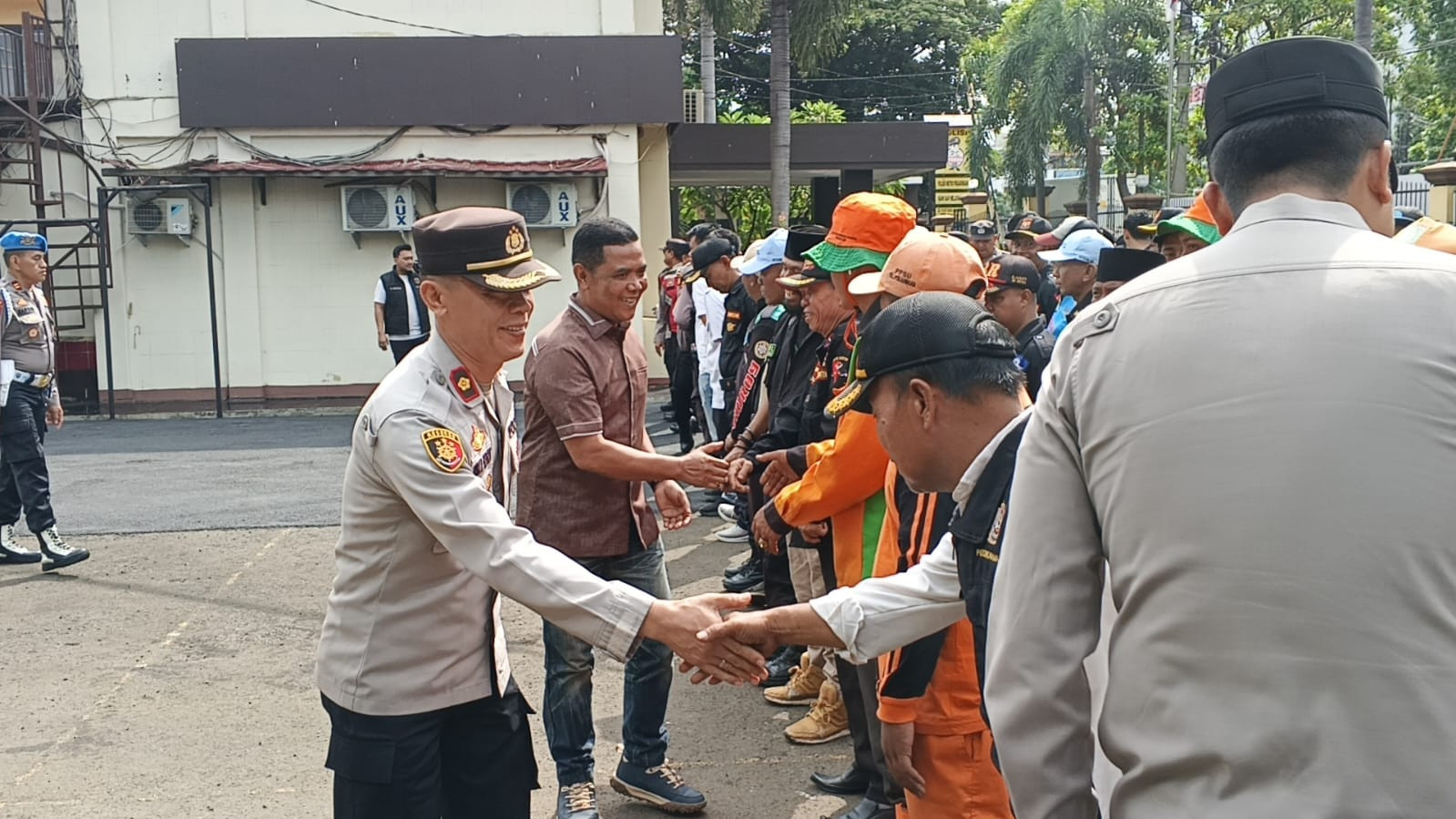 Jaga Jakarta: Polsek Metro Penjaringan Gelar Apel Potmas, Tegaskan Jaga Aturan dan Amanah di Wilayah