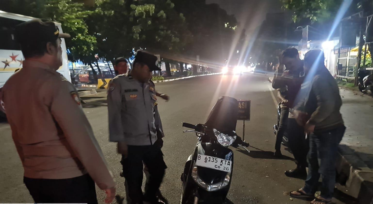 Polsek Jatiasih Rutin Gelar Razia Stasioner dan Patroli Malam, Cegah Tawuran hingga Kejahatan Jalanan