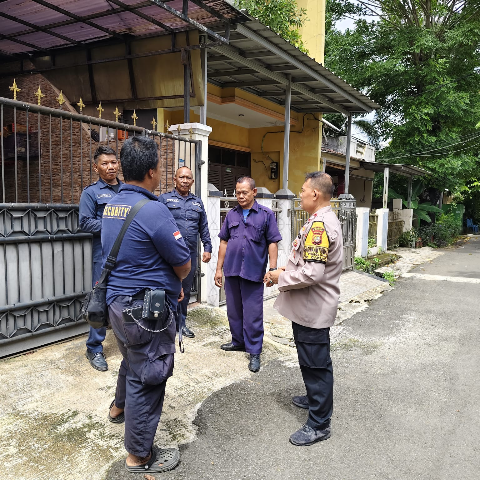 Polsek Cakung Monitoring Rumah Kosong untuk Cegah Kejahatan Saat Mudik