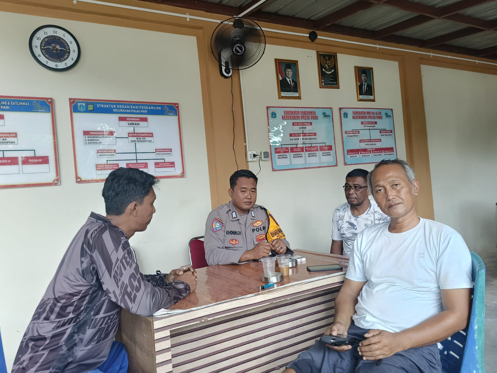 Cooling System di Pulau Pari: Bhabinkamtibmas Sambang Toga, Tomas, dan Toda Ajak Warga Perkuat Kamtibmas