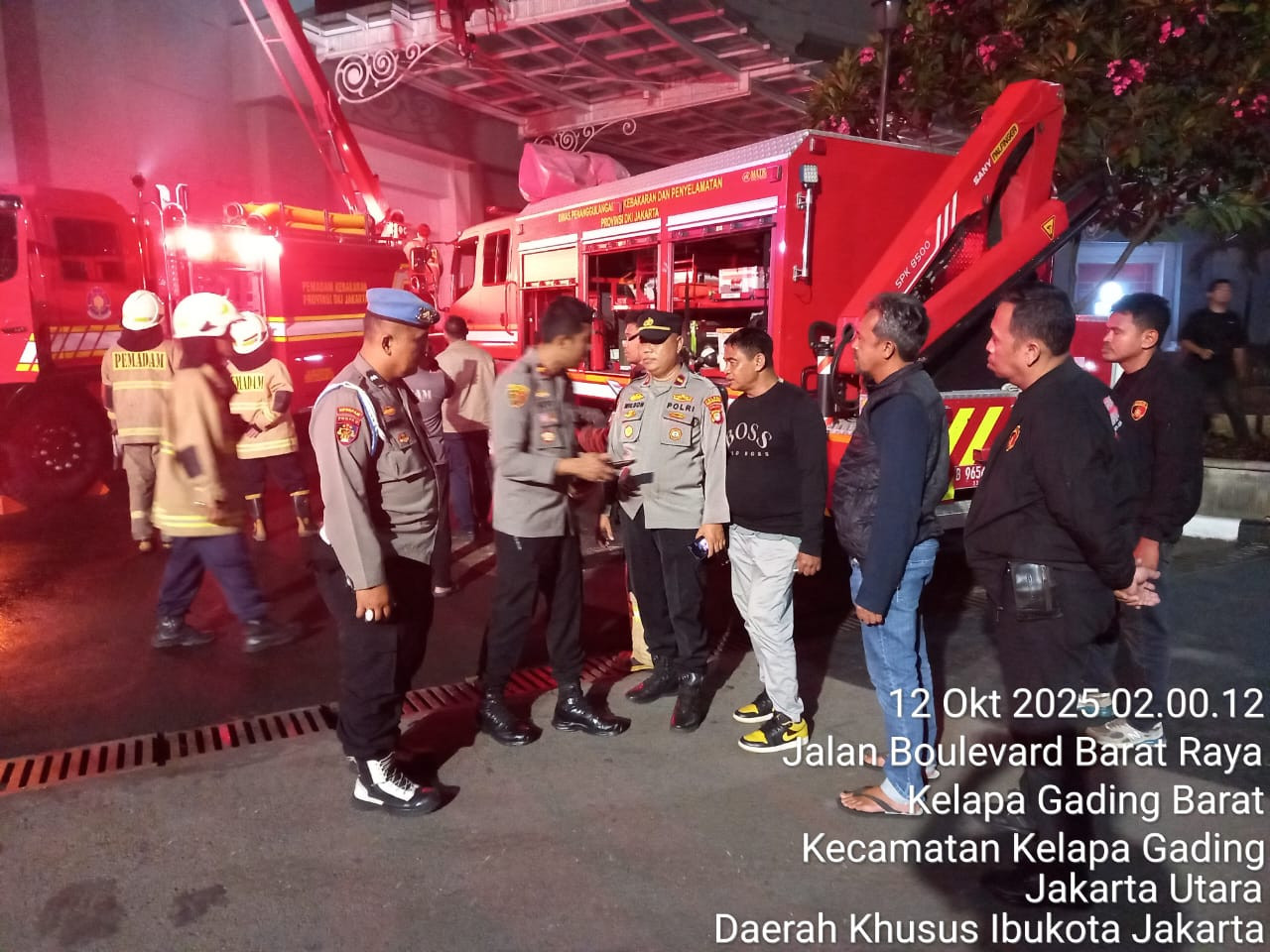 Kebakaran di Mall of Indonesia, Api Berhasil Dipadamkan Tiga Jam Setelah Petugas Damkar Diterjunkan