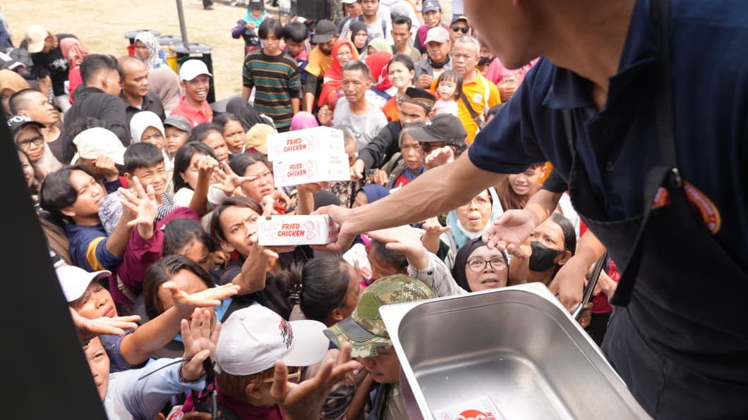 TNI Sediakan 30.000 Porsi Makan Gratis Untuk Masyarakat Di Monas